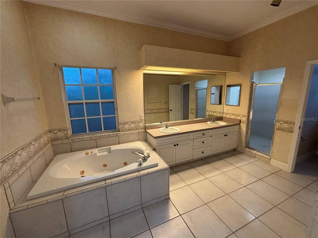 Apartment for rent at 5520 NW 80 Ave, Gainesville, FL 32653