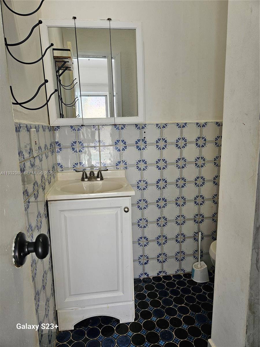Apartment for rent at 2019 Fletcher St #2, Hollywood, FL 33020
