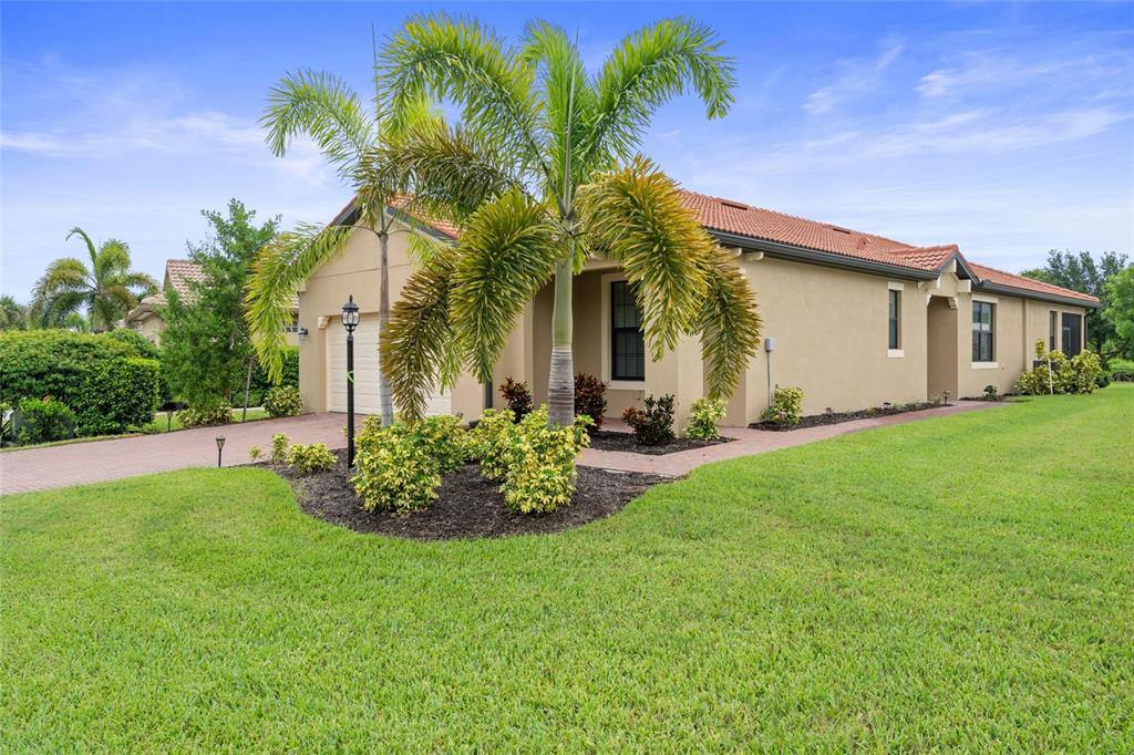 Apartment for rent at 5115 Tobermory Way, Bradenton, FL 34211