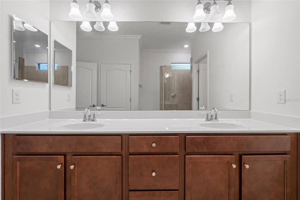 Apartment for rent at 5115 Tobermory Way, Bradenton, FL 34211
