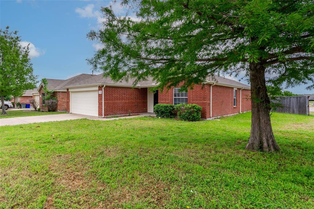 Apartment for rent at 2101 Wildwood Dr, Forney, TX 75126