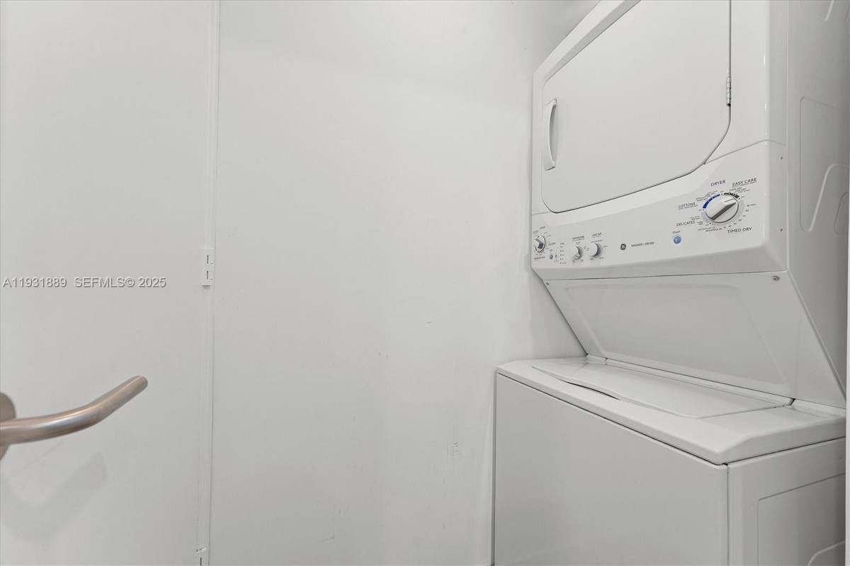 Apartment for rent at 1100 S Miami Ave #4008, Miami, FL 33130