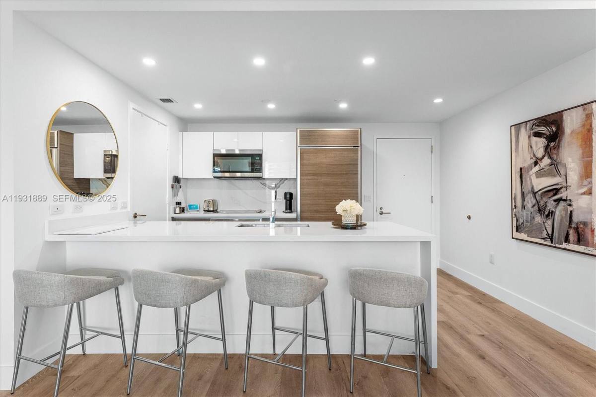 Apartment for rent at 1100 S Miami Ave #4008, Miami, FL 33130