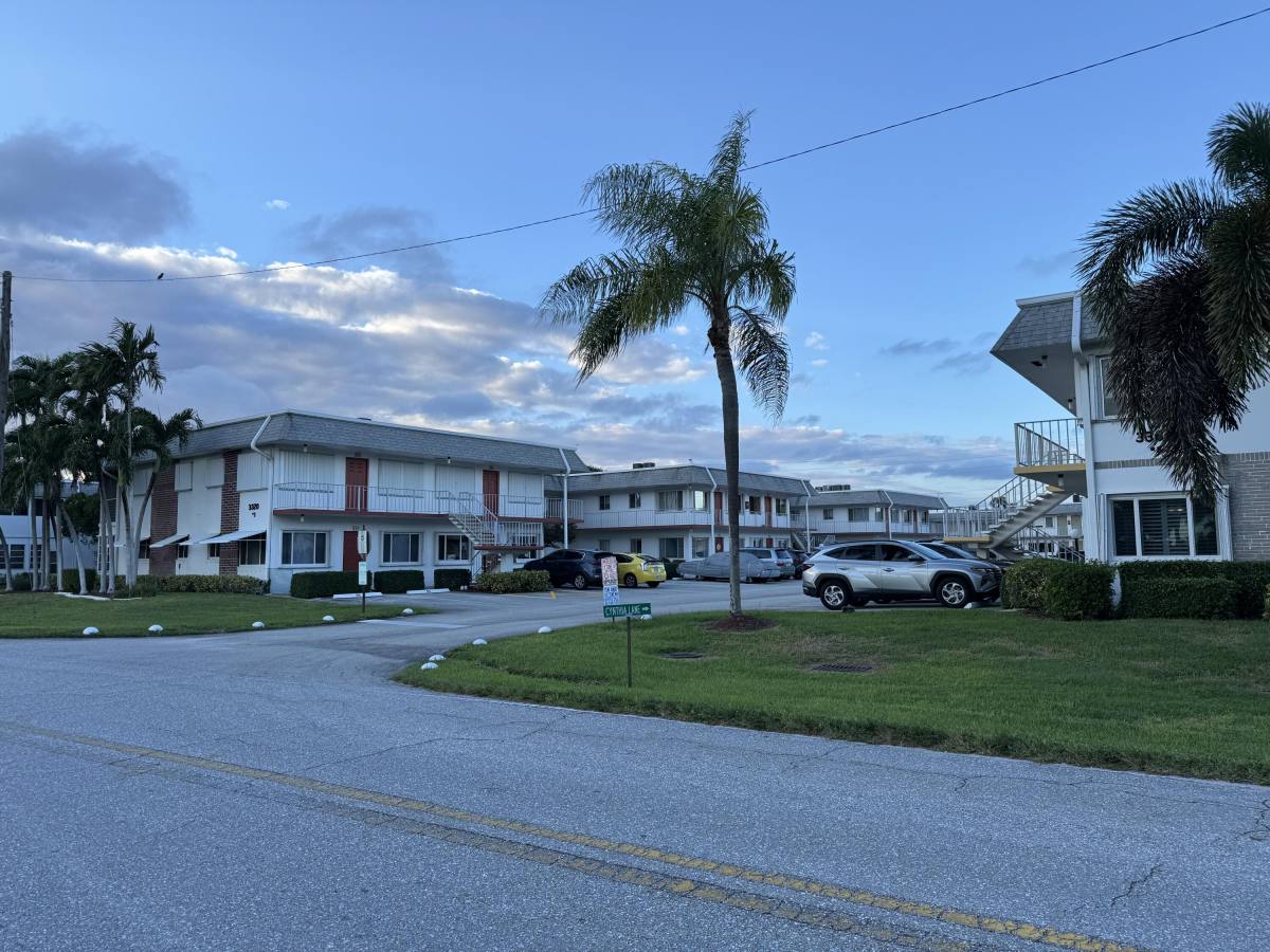 Condo for rent at 3362 Cynthia Lane #107, Lake Worth, FL 33461