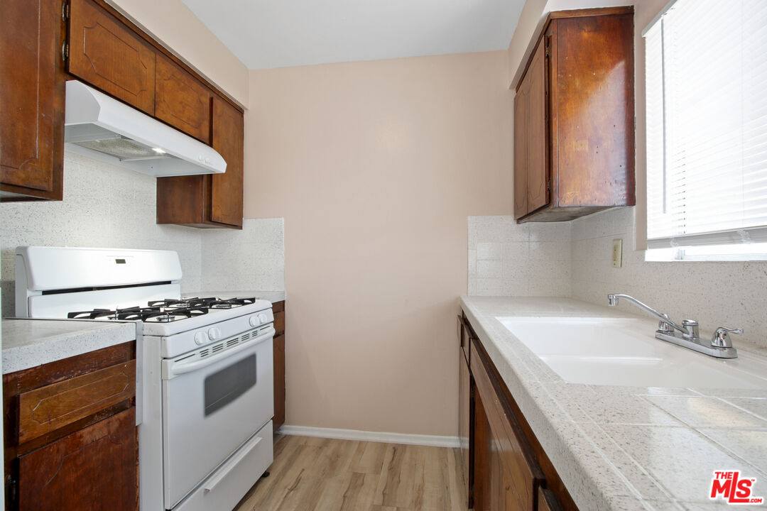 Apartment for rent at 14108 Doty Ave #38, Hawthorne, CA 90250