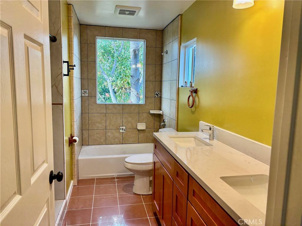 Apartment for rent at 21323 Conradi Ave, Torrance, CA 90502