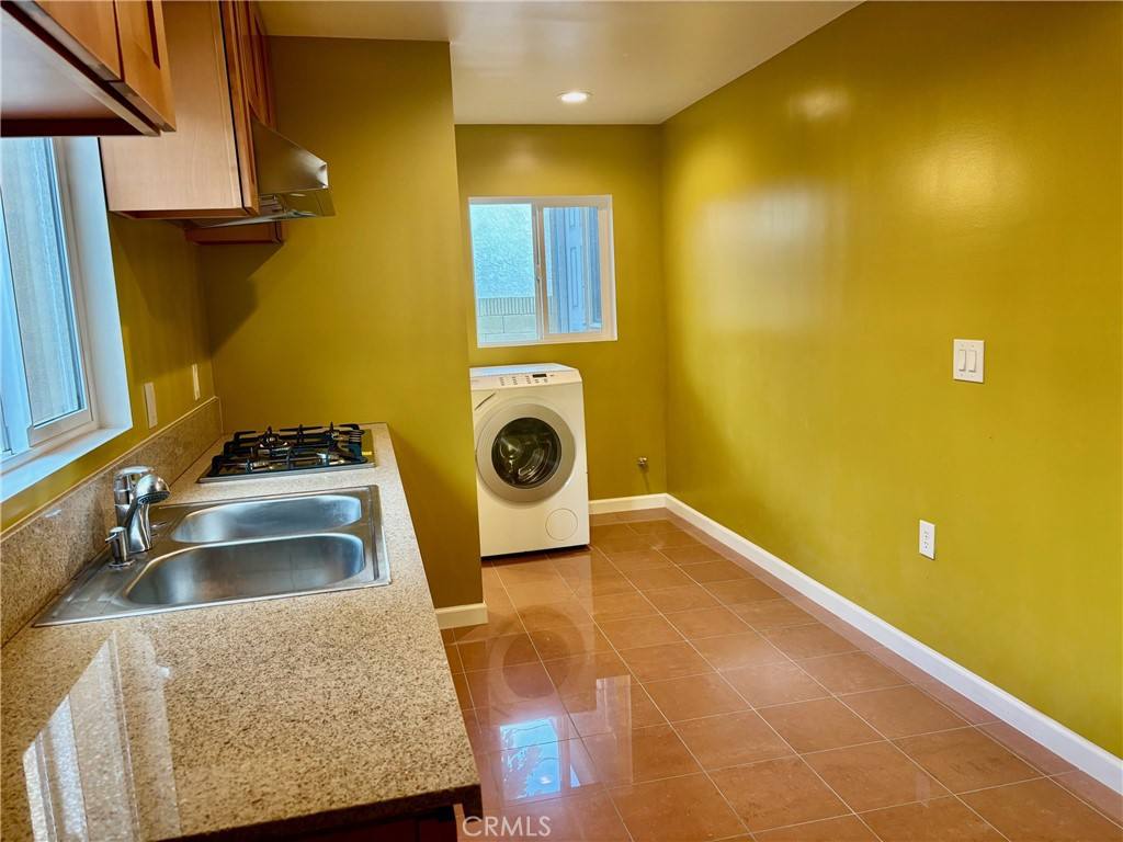 Apartment for rent at 21323 Conradi Ave, Torrance, CA 90502