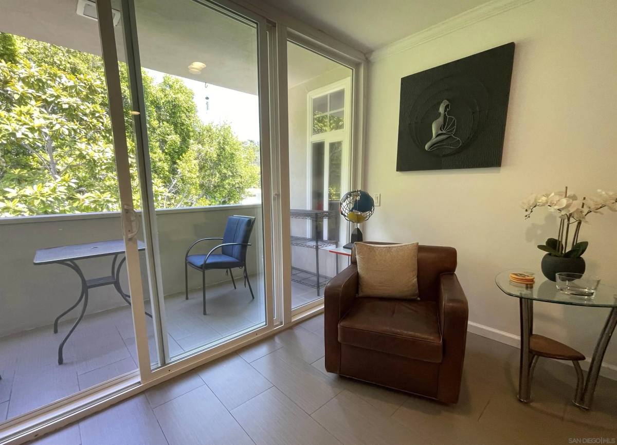 Apartment for rent at 2510 Torrey Pines Rd #413, La Jolla, CA 92037