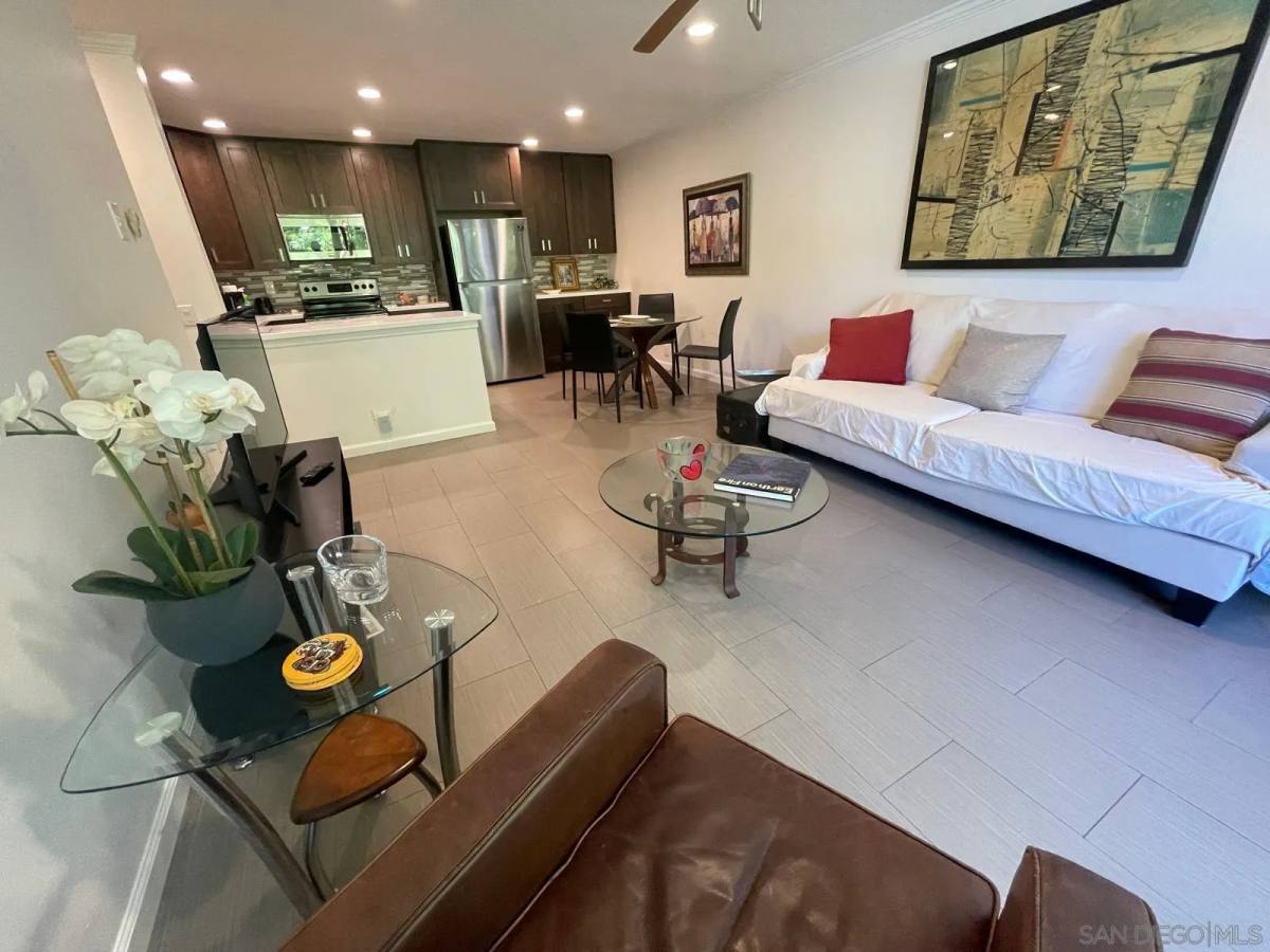 Apartment for rent at 2510 Torrey Pines Rd #413, La Jolla, CA 92037