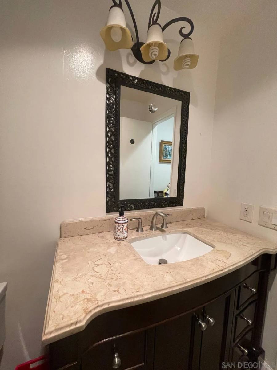 Apartment for rent at 2510 Torrey Pines Rd #413, La Jolla, CA 92037