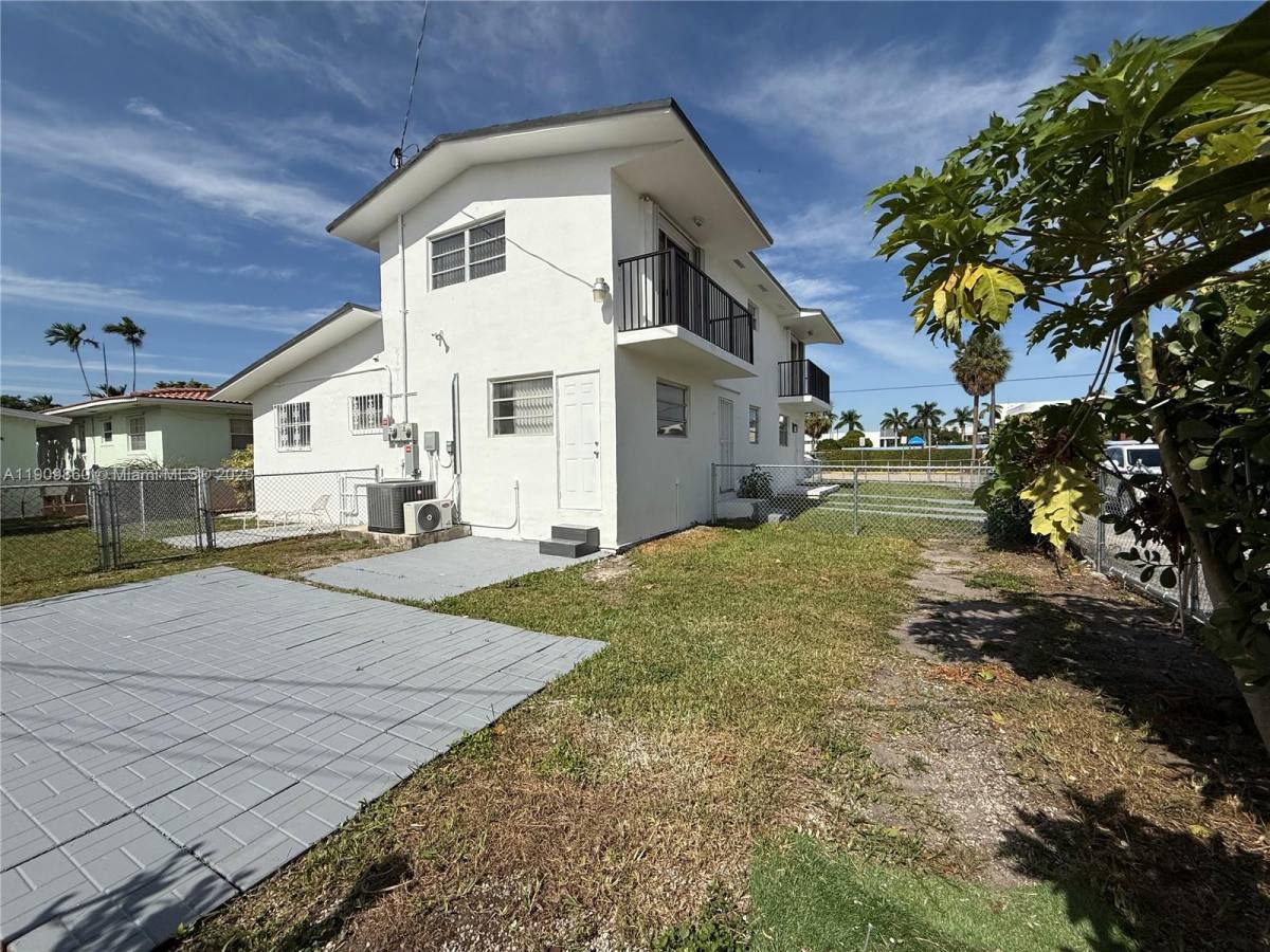 Apartment for rent at 3200 SW 88th Place, Miami, FL 33165