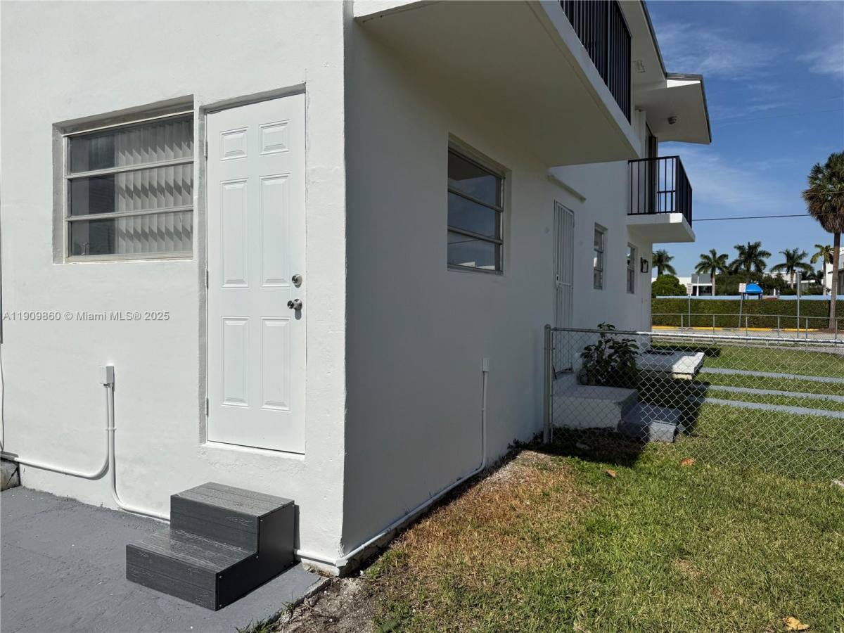 Apartment for rent at 3200 SW 88th Place, Miami, FL 33165