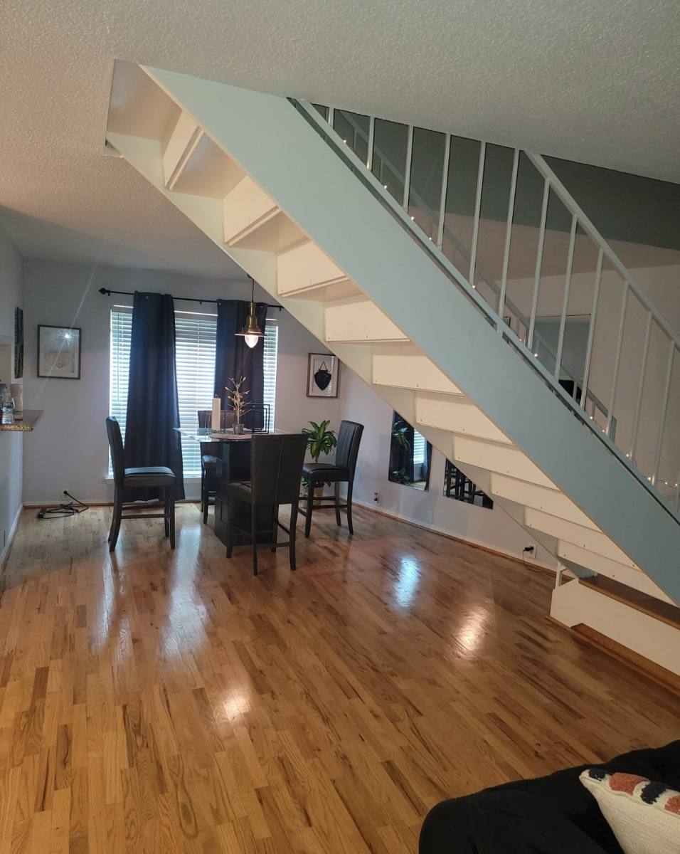 Townhouse for rent at 3303 W Greenridge Dr #15, Houston, TX 77057