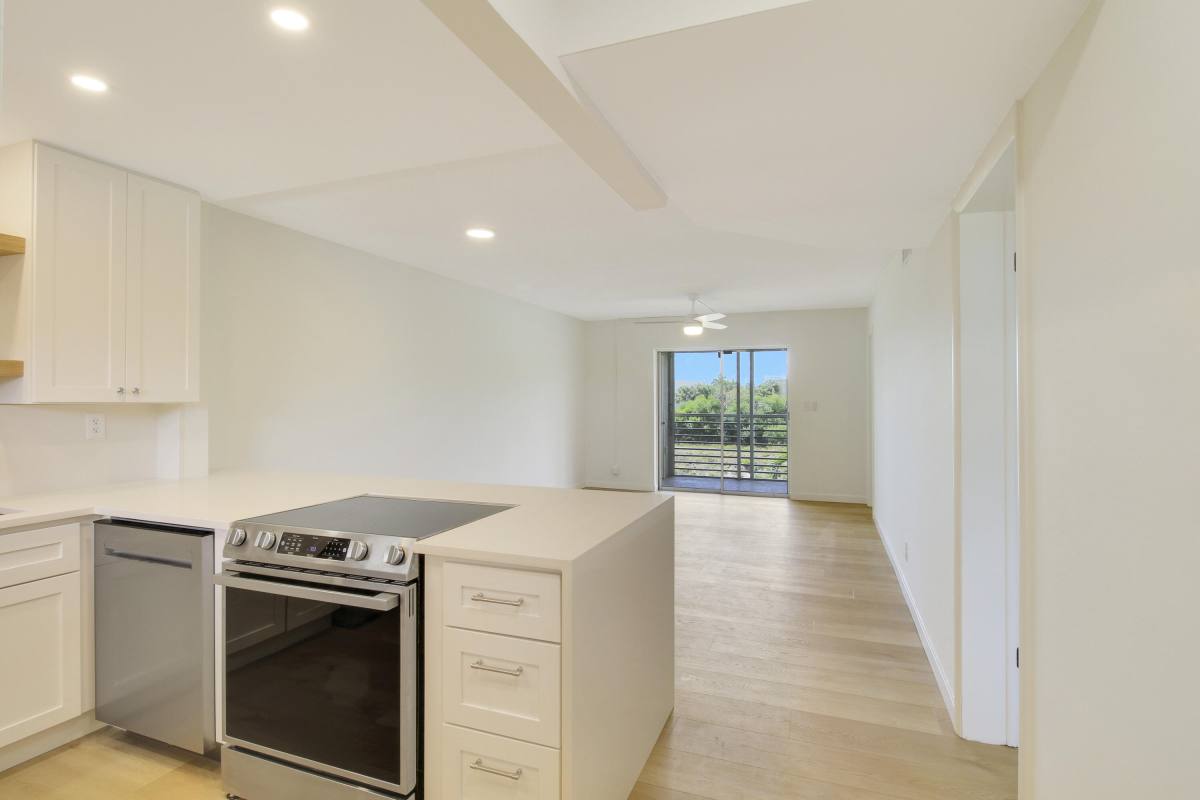 Condo for rent at 2770 Garden Dr S #212, Lake Worth, FL 33461