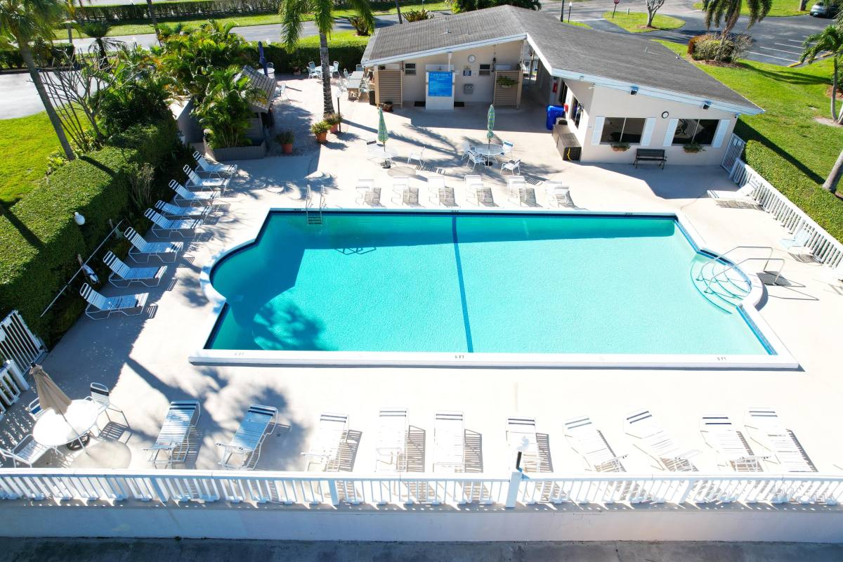 Condo for rent at 2770 Garden Dr S #212, Lake Worth, FL 33461
