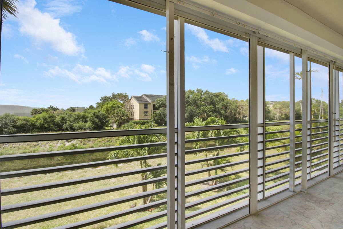 Condo for rent at 2770 Garden Dr S #212, Lake Worth, FL 33461
