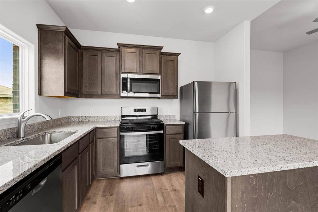 Apartment for rent at 309 Patton Lane #309, Venus, TX 76084