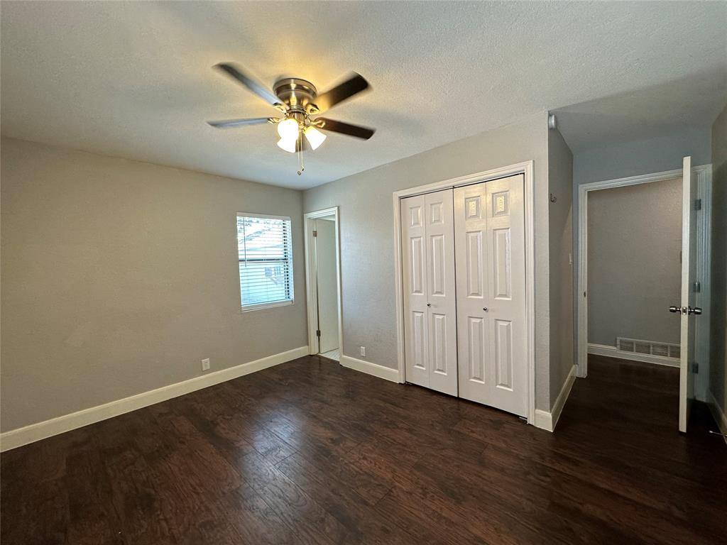 Apartment for rent at 220 S Shore Place #220, Lewisville, TX 75067