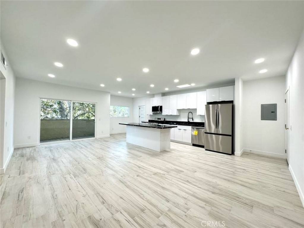 Condo for rent at 6255 Woodman Ave #201, Van Nuys, CA 91401