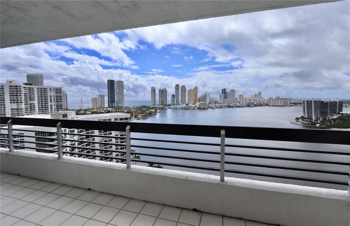 Apartment for rent at 3530 Mystic Pointe Dr #2510, Miami, FL 33180