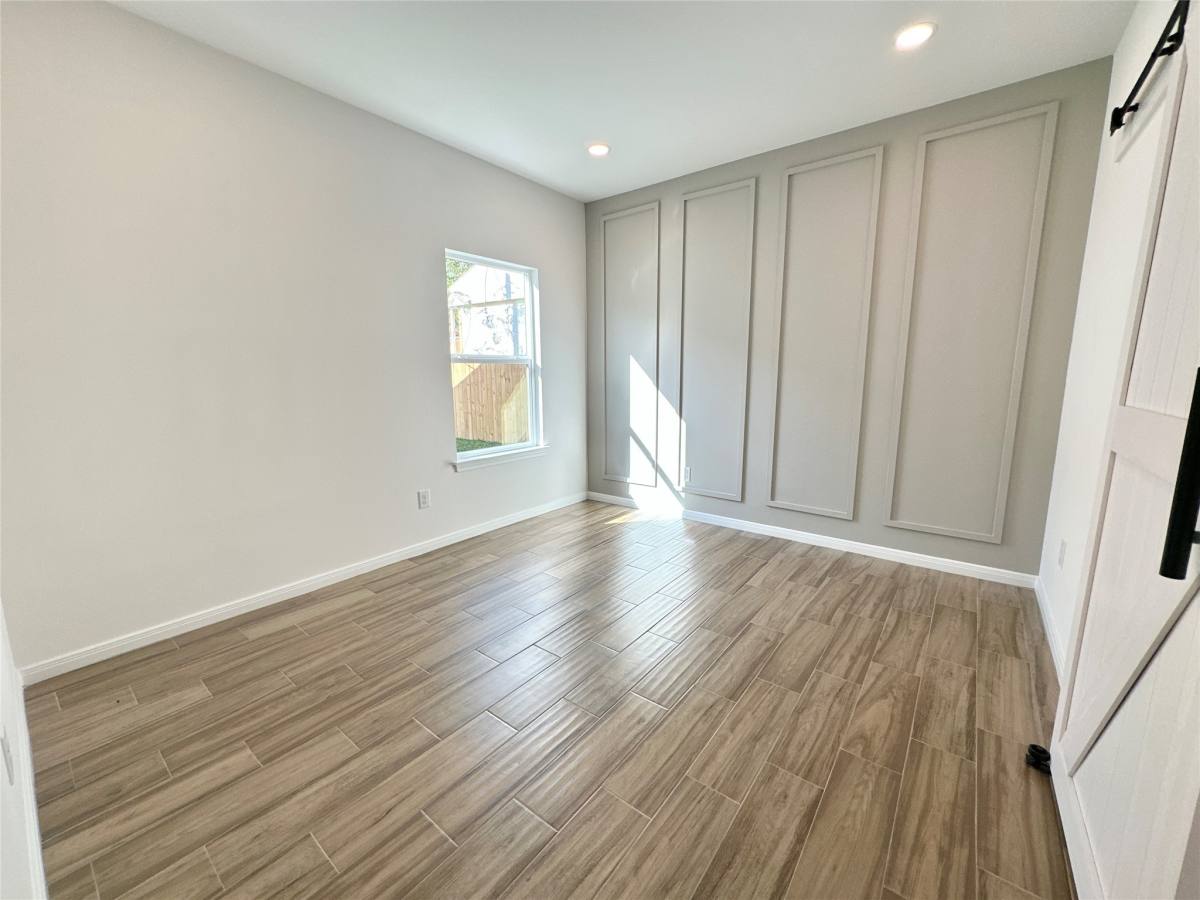 Apartment for rent at 11555 Persimmon St, Willis, TX 77318