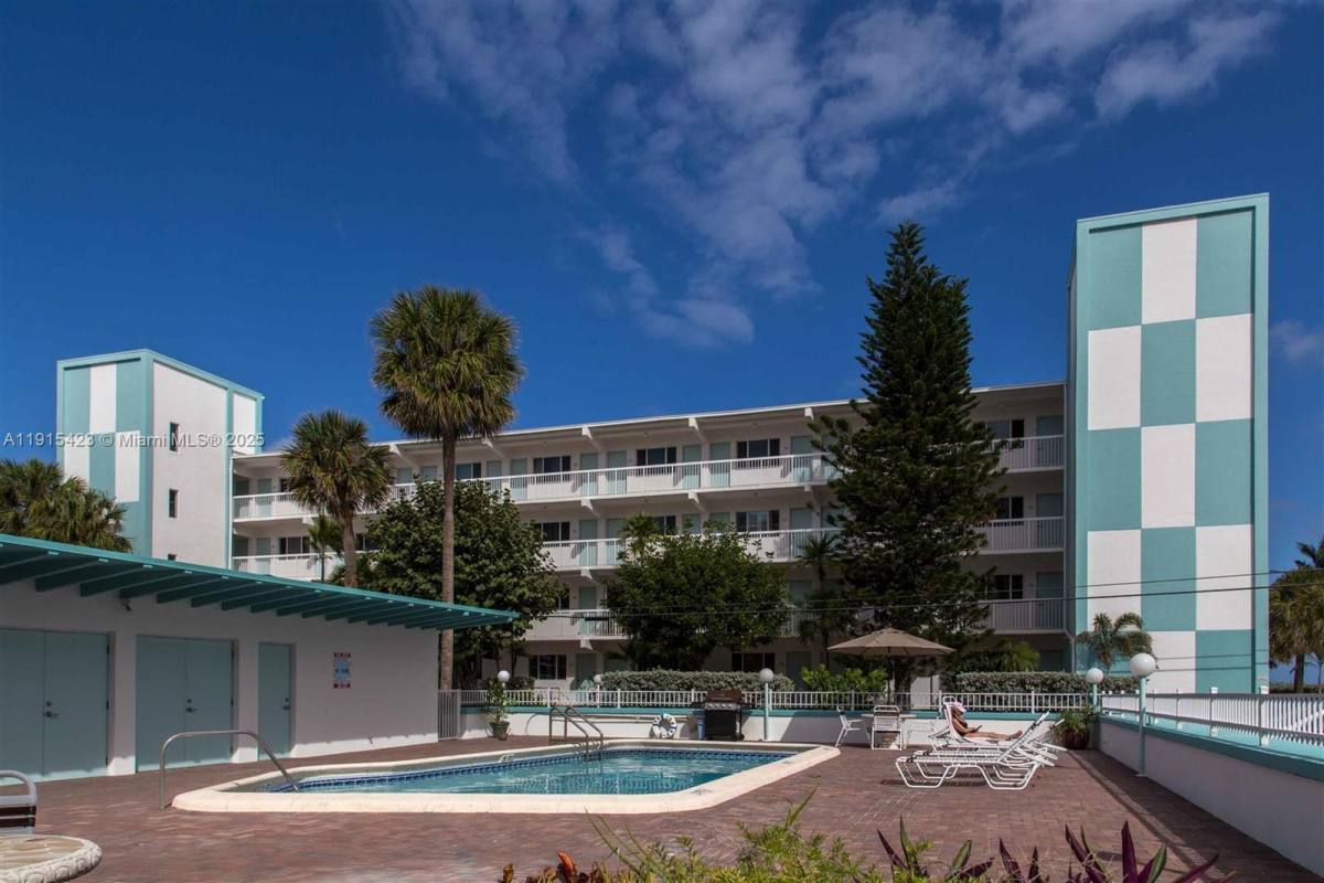Apartment for rent at 1801 S Surf Rd #4, Hollywood, FL 33019