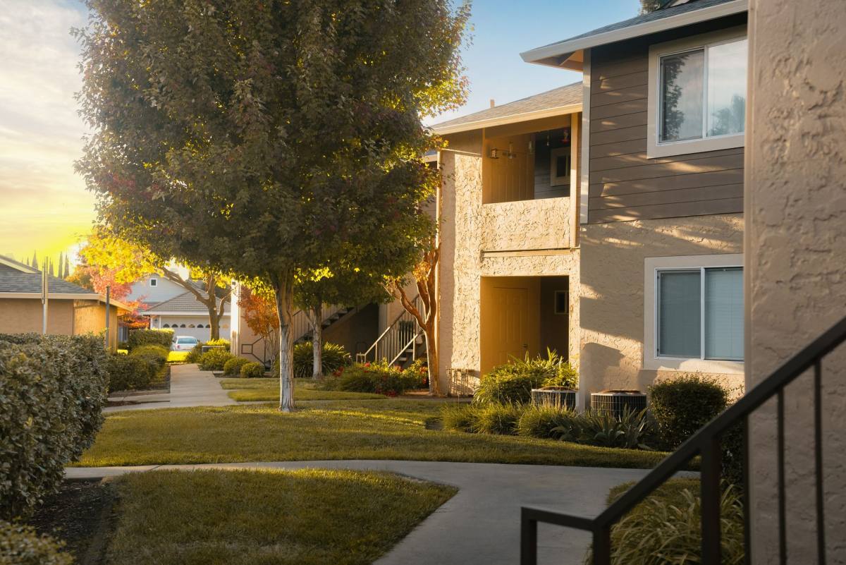 Apartment for rent at 2002 Huntington Dr, Chico, CA 95928