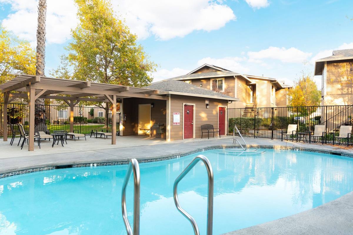 Apartment for rent at 2002 Huntington Dr, Chico, CA 95928