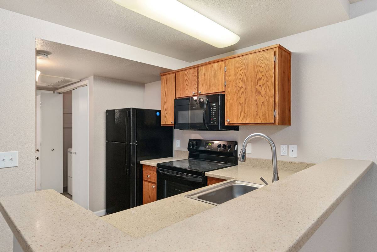 Apartment for rent at 2002 Huntington Dr, Chico, CA 95928