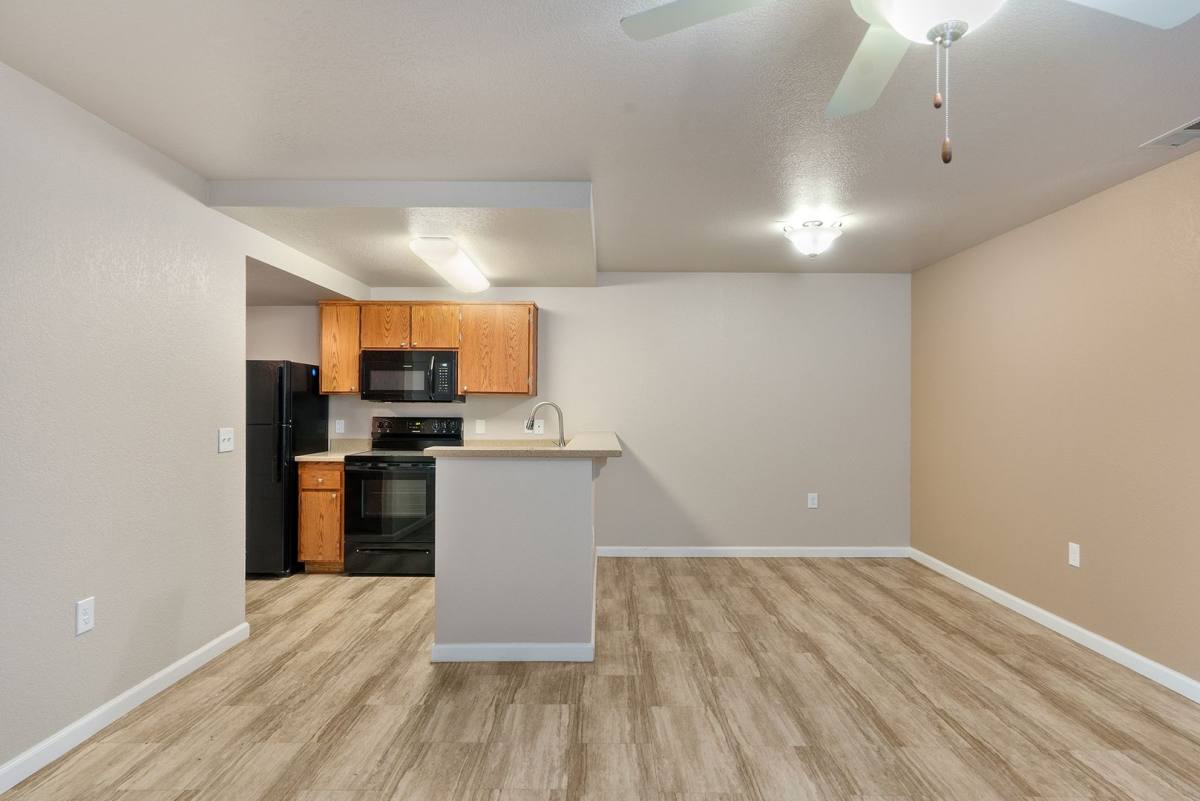 Apartment for rent at 2002 Huntington Dr, Chico, CA 95928
