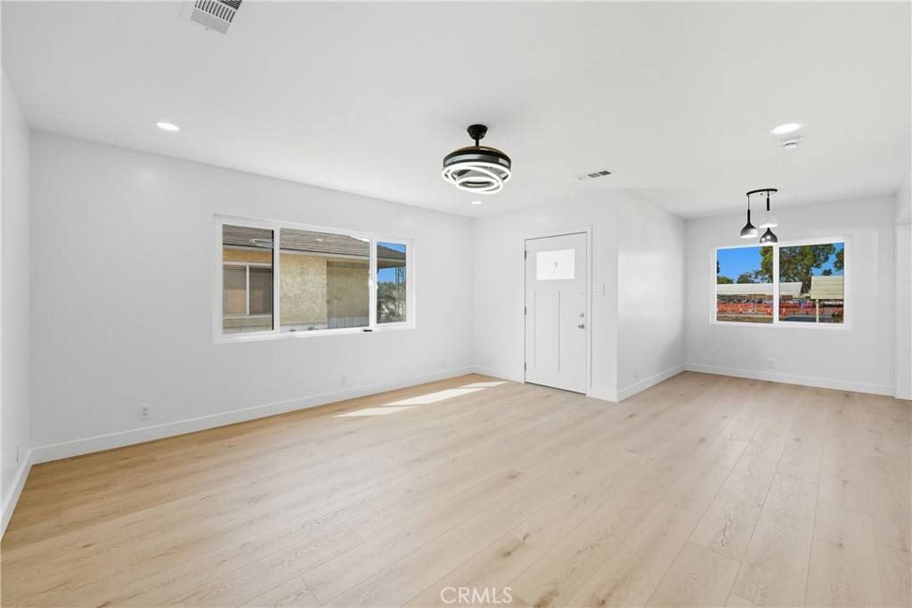 Apartment for rent at 9312 S 6th Ave, Inglewood, CA 90305