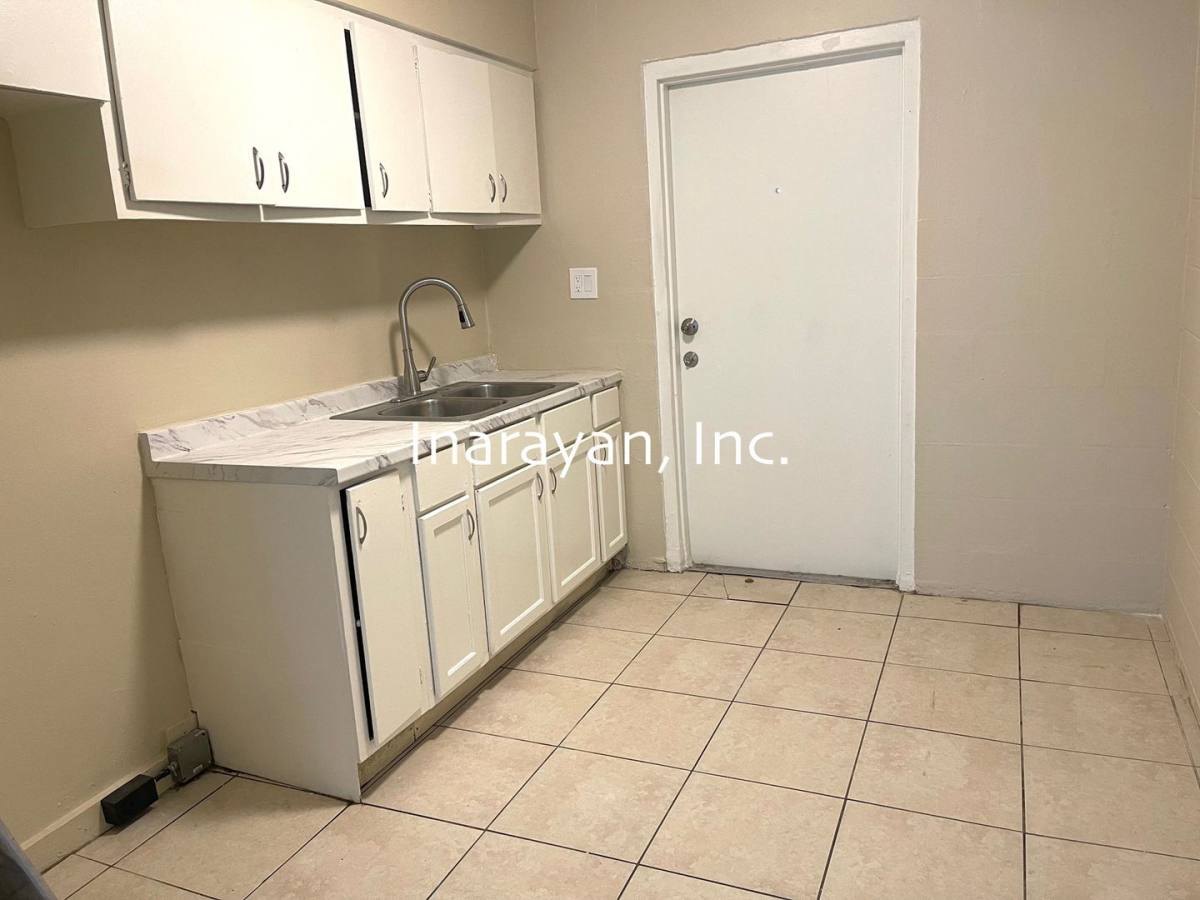 Apartment for rent at 1011-1013 Dewitt Dr, Orlando, FL 32805