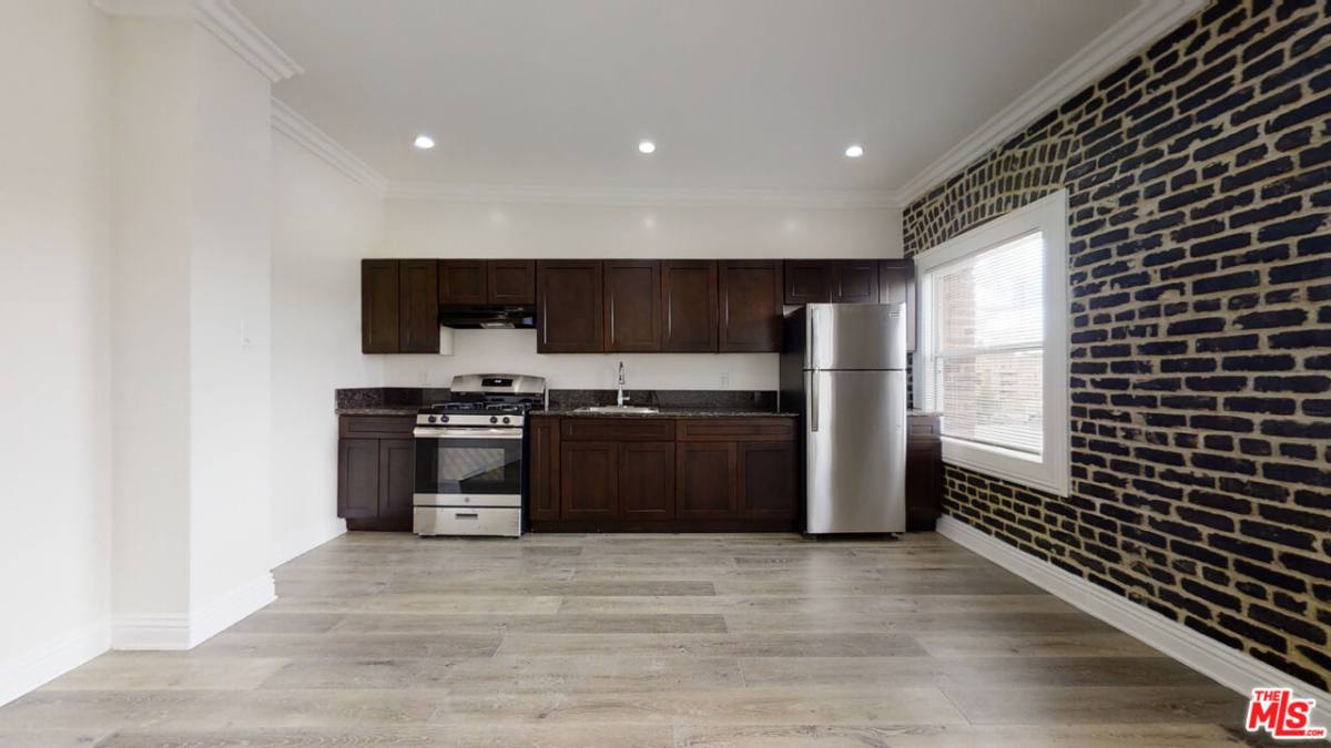 Apartment for rent at 738 New Hampshire Ave #302, Los Angeles, CA 90005