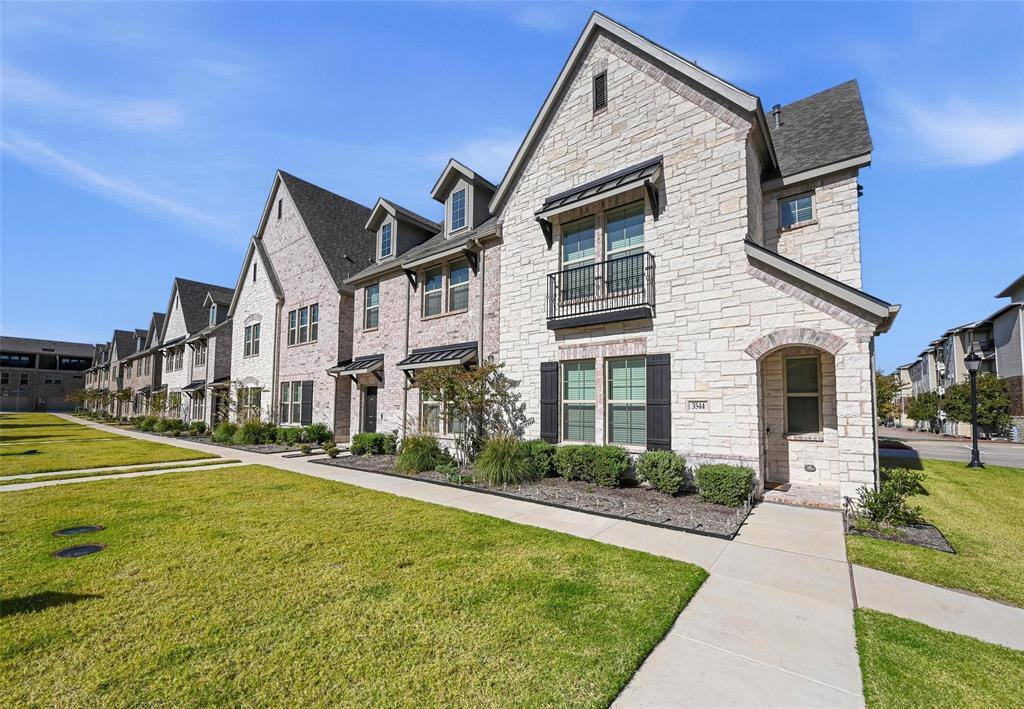 Townhouse for rent at 3544 Thistlewood Dr, Plano, TX 75074