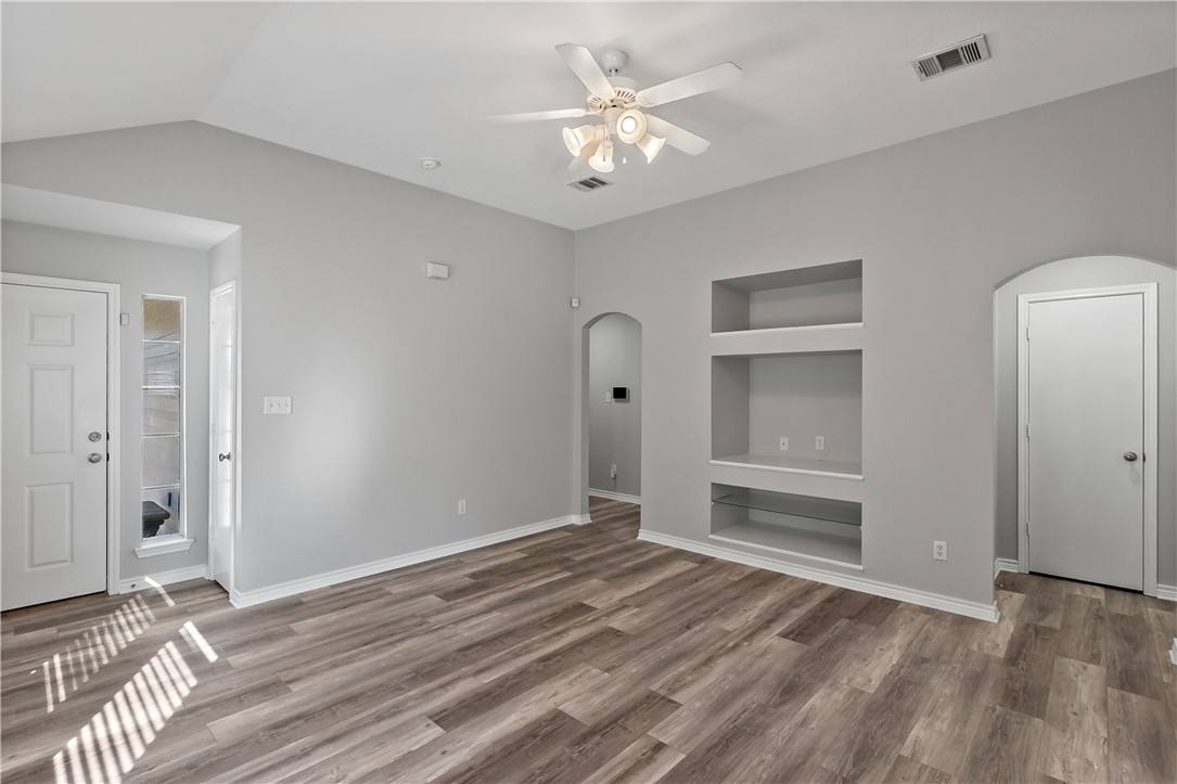 Apartment for rent at 1002 Crested Point Dr, College Station, TX 77845