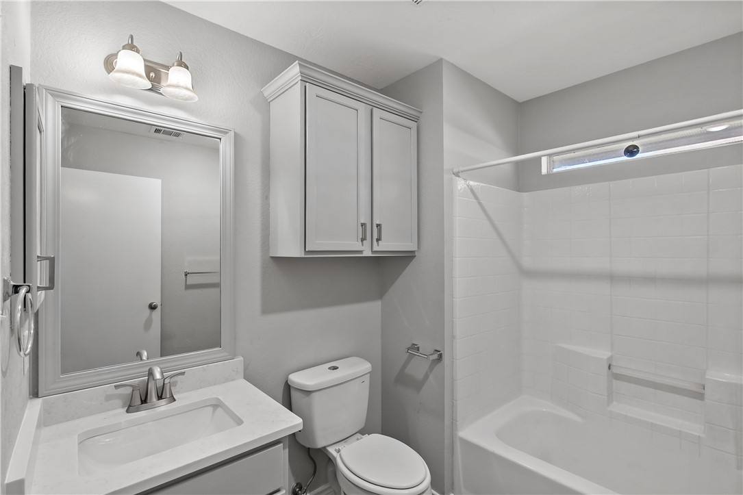 Apartment for rent at 1002 Crested Point Dr, College Station, TX 77845