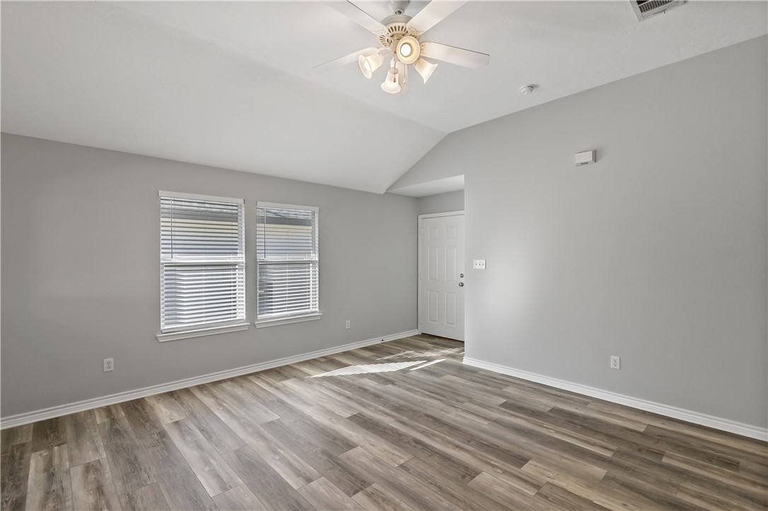 Apartment for rent at 1002 Crested Point Dr, College Station, TX 77845