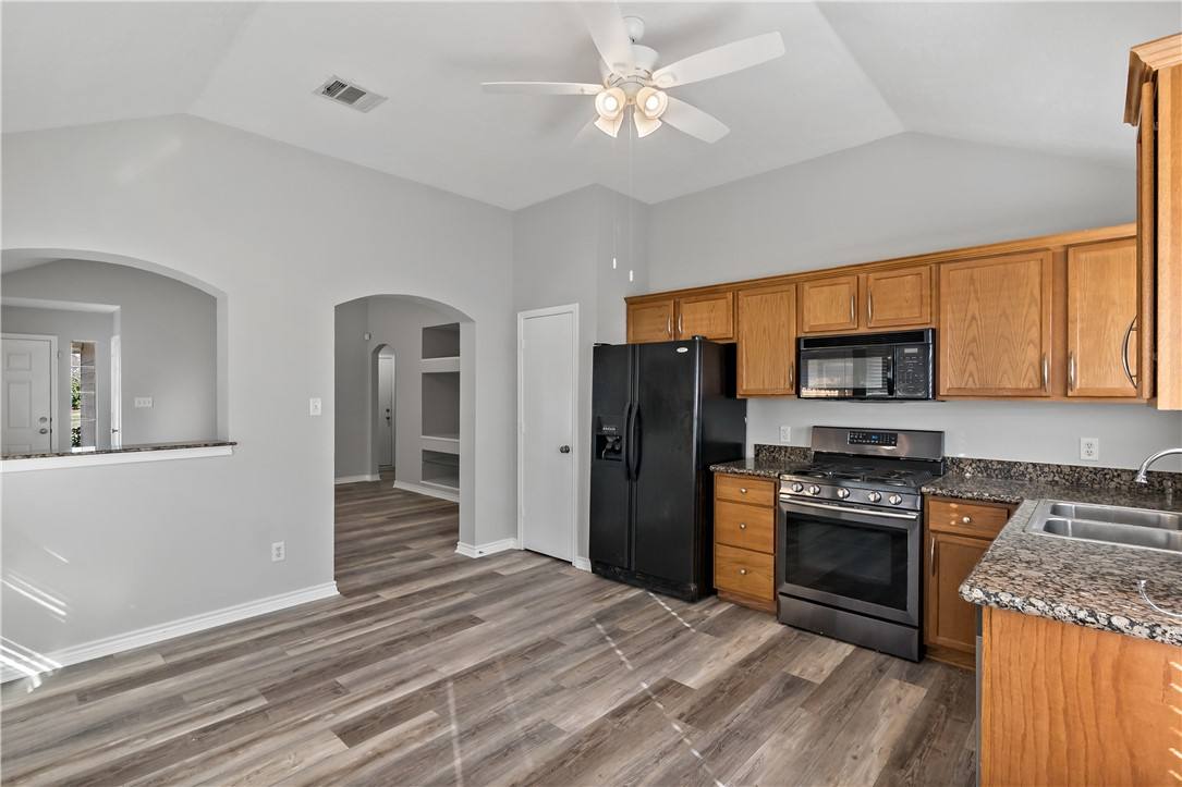 Apartment for rent at 1002 Crested Point Dr, College Station, TX 77845