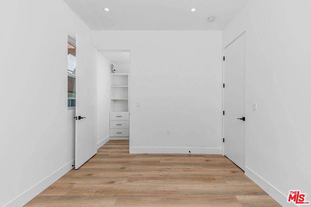 Townhouse for rent at 11241 Morrison St #6, North Hollywood, CA 91601