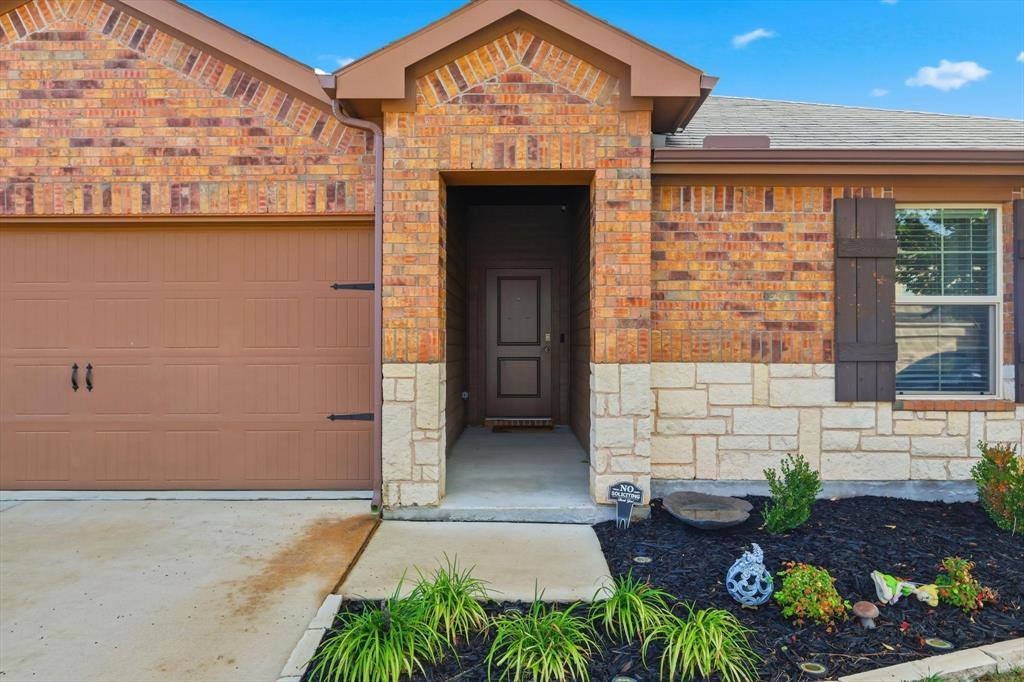 Apartment for rent at 10431 Fort Cibolo Trail, Crowley, TX 76036
