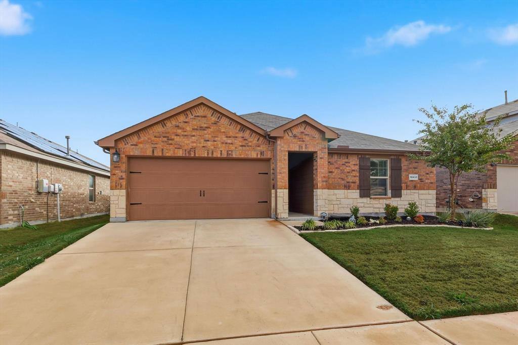 Apartment for rent at 10431 Fort Cibolo Trail, Crowley, TX 76036