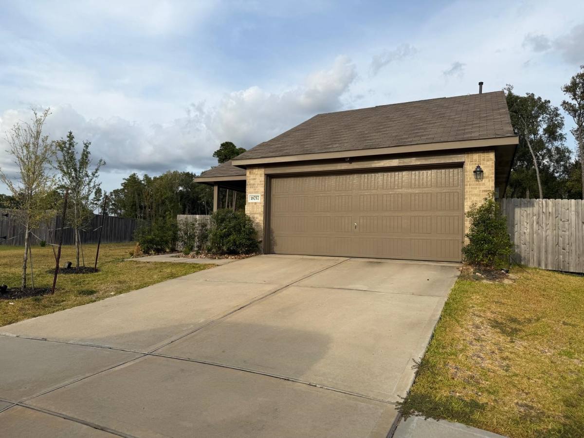 Apartment for rent at 18757 Wembley Vista Trail, New Caney, TX 77357