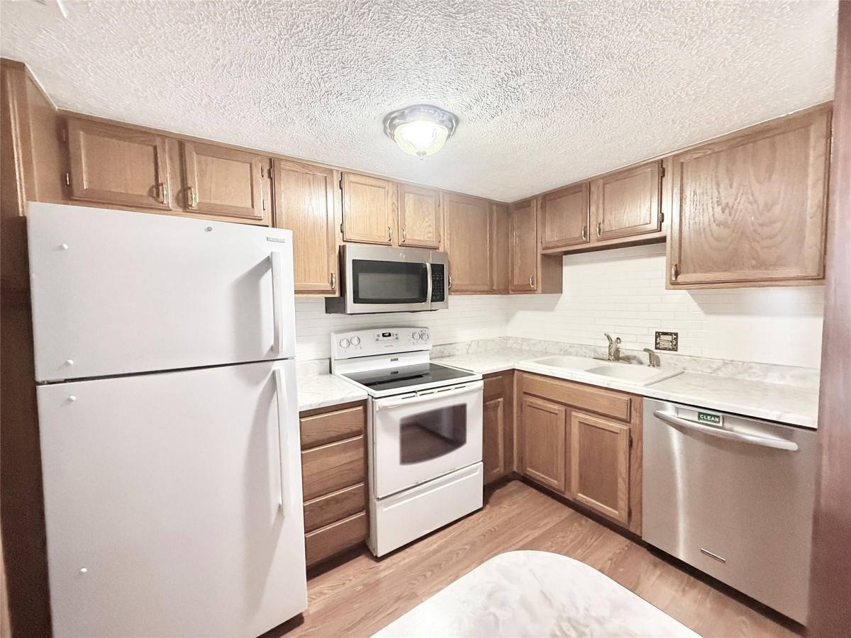 Apartment for rent at 2016 Main St #1904, Houston, TX 77002