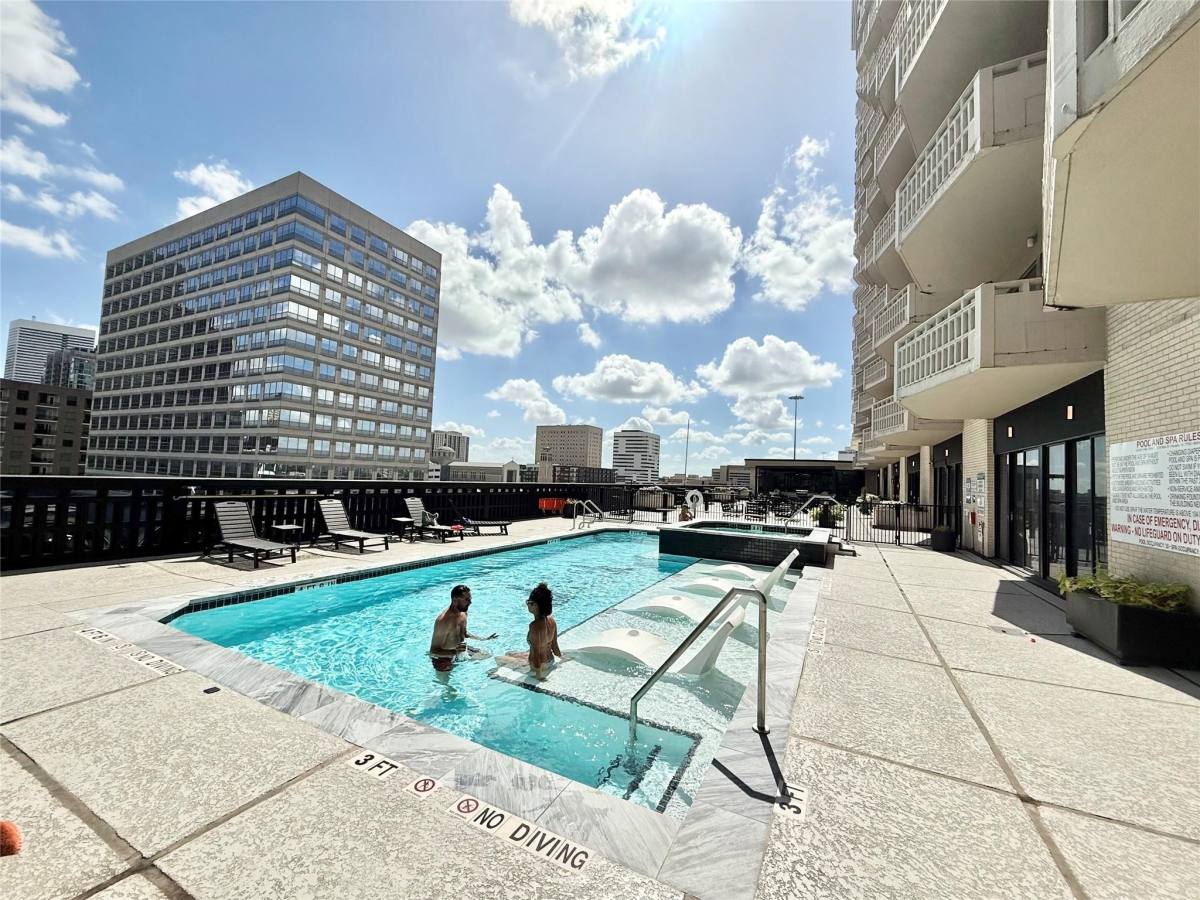 Apartment for rent at 2016 Main St #1904, Houston, TX 77002