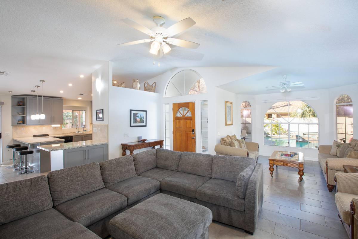Apartment for rent at 51880 Avenida Madero, La Quinta, CA 92253