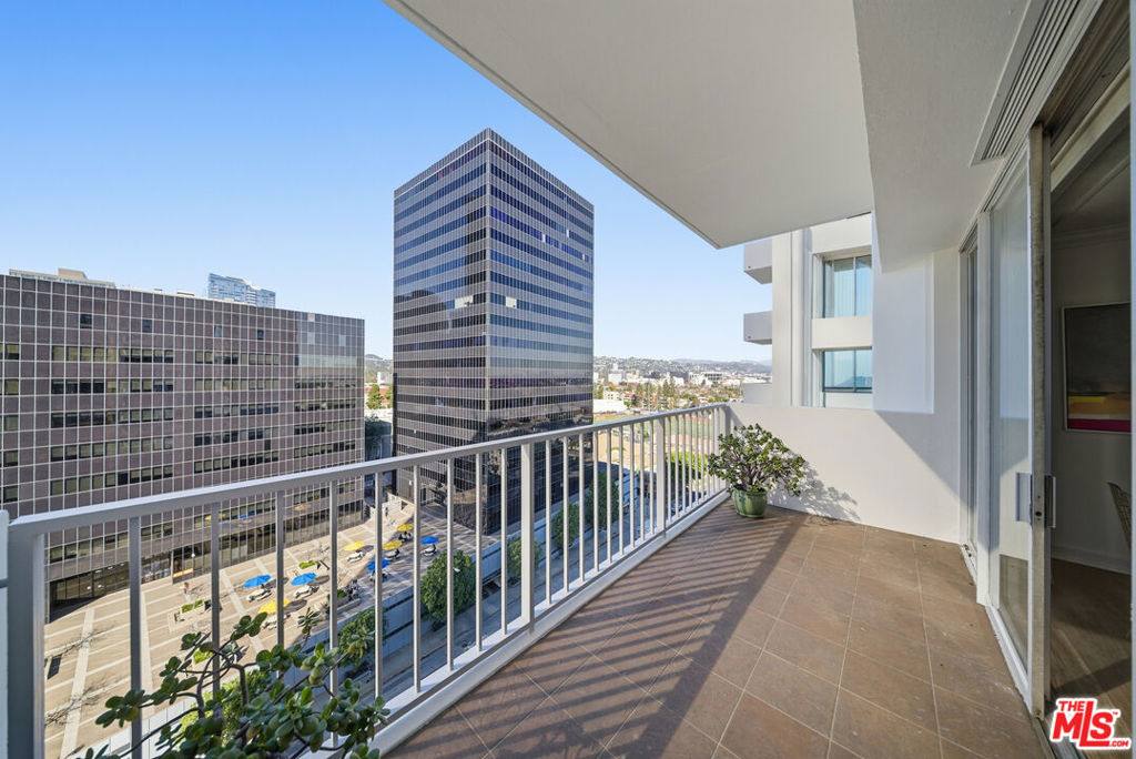 Apartment for rent at 2160 Century Hill #910, Los Angeles, CA 90067