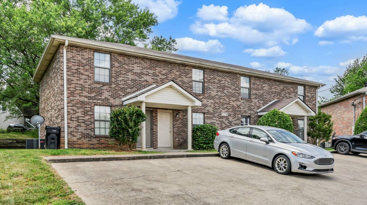 Apartment for rent at 381 Peabody Dr, Clarksville, TN 37042