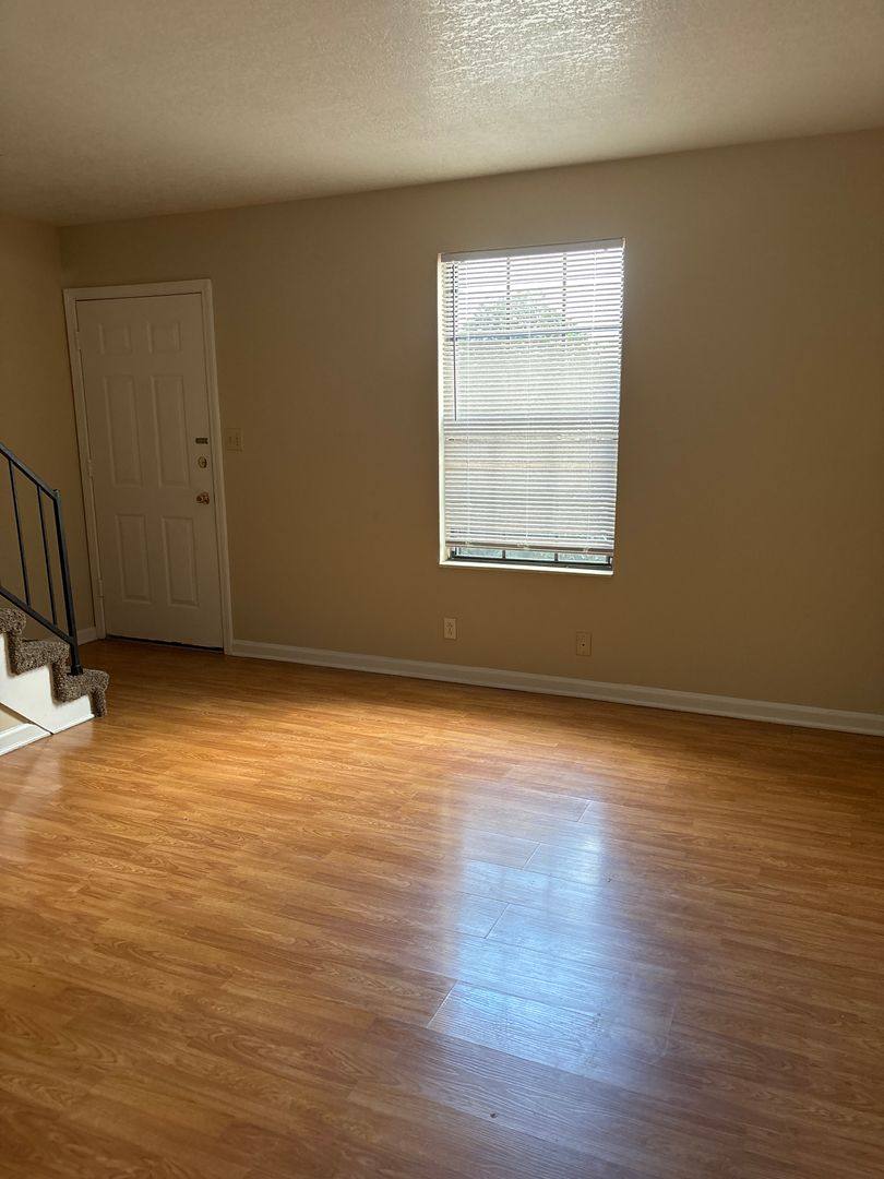 Apartment for rent at 381 Peabody Dr, Clarksville, TN 37042