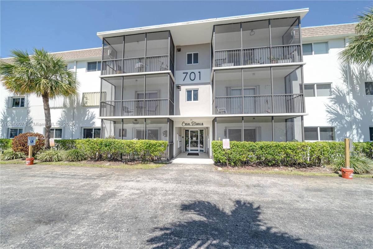 Condo for rent at 701 NE 1st Court #303, Hallandale, FL 33009