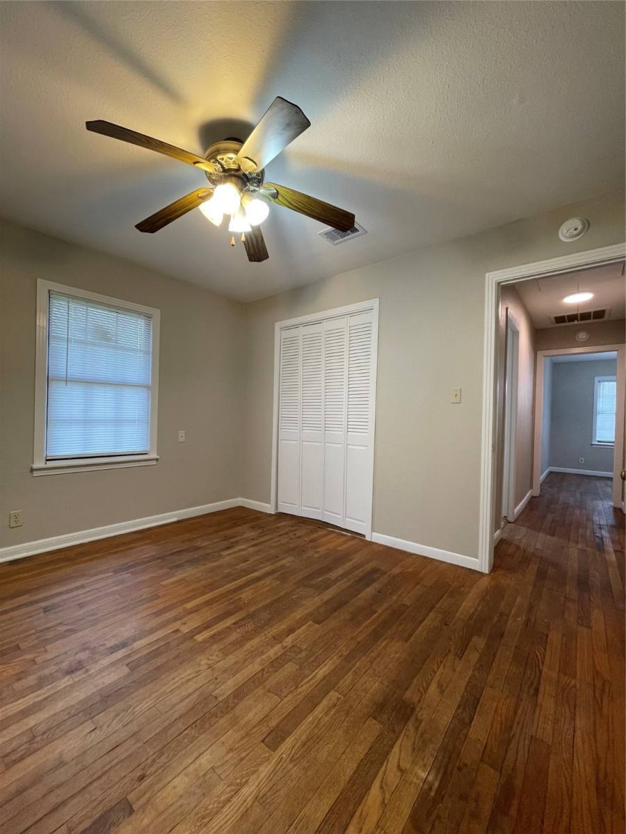 Apartment for rent at 1941 N Ave #H, Freeport, TX 77541